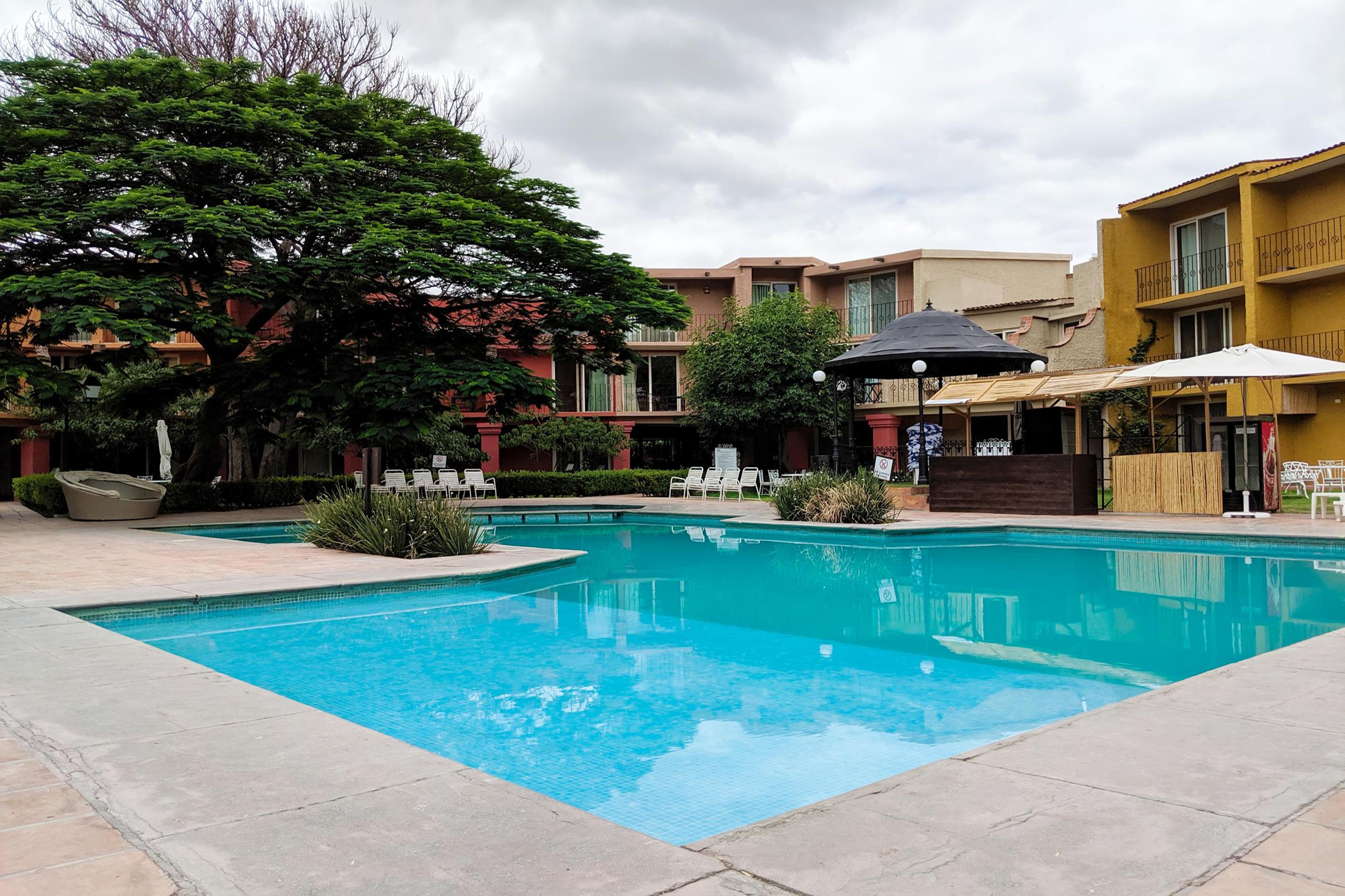 瑞尔德米纳斯酒店 圣米格尔－德阿连德 外观 照片 The pool at the hotel