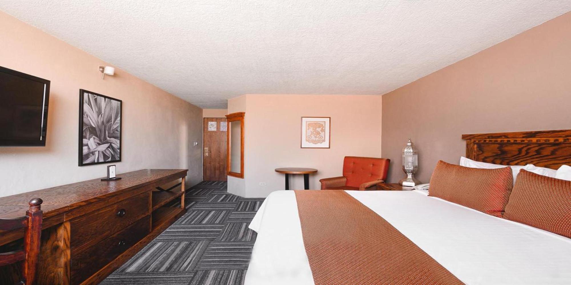 瑞尔德米纳斯酒店 圣米格尔－德阿连德 外观 照片 A typical room at the hotel